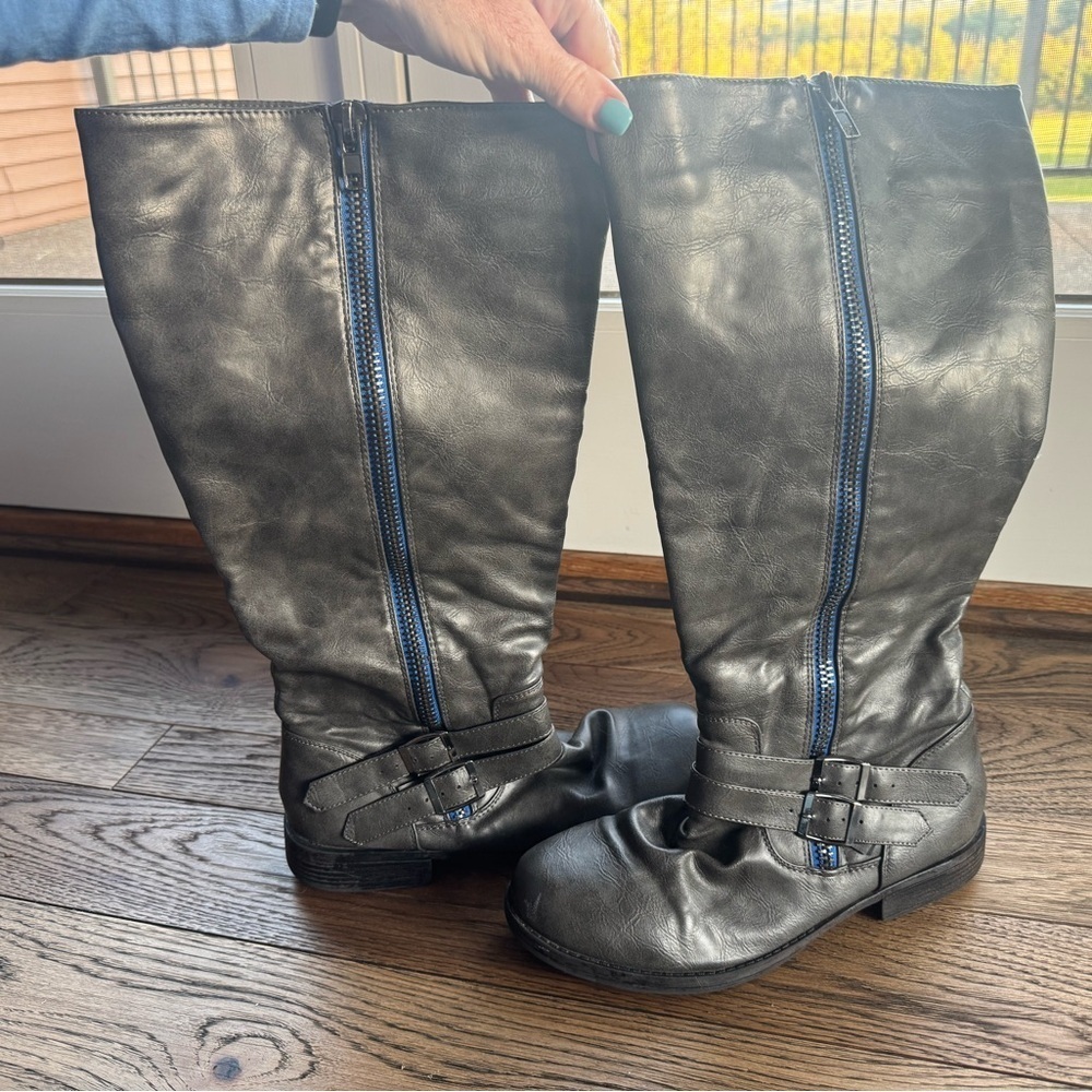 Journee Collection Gray riding boots